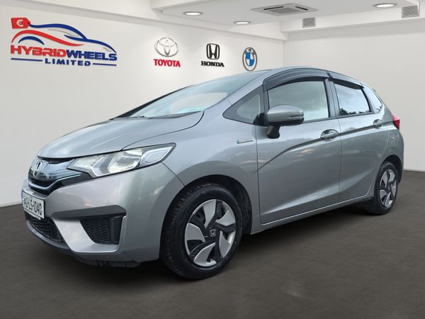 Honda Fit Hatchback, Petrol Hybrid, 2014, Silver