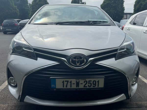 Toyota Yaris Hatchback, Petrol, 2017, Grey