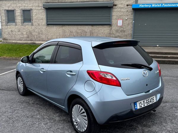 Mazda Demio MPV, Petrol, 2012, Blue