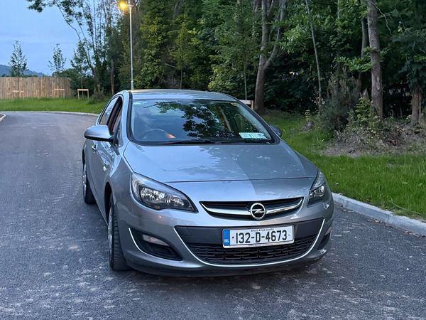 Opel Astra Saloon, Diesel, 2013, Silver