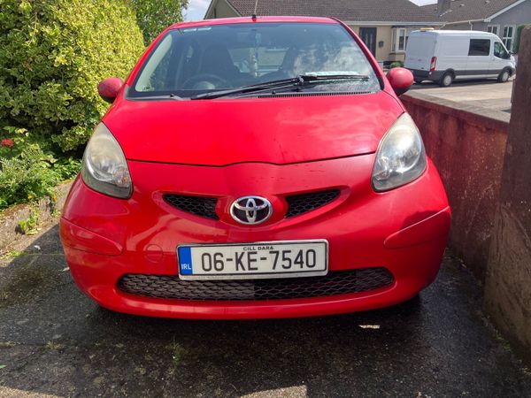 Toyota Aygo Hatchback, Petrol, 2006, Red