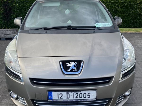 Peugeot 5008 MPV, Diesel, 2012, Grey