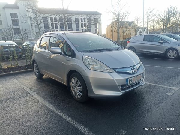 Honda Fit Hatchback, Petrol Hybrid, 2013, Silver