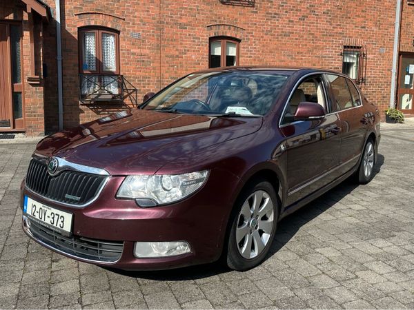 Skoda Superb Saloon, Diesel, 2012, Red