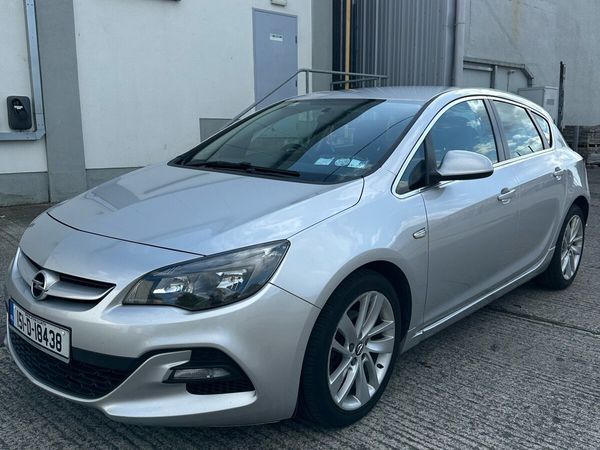 Opel Astra Hatchback, Diesel, 2015, Silver