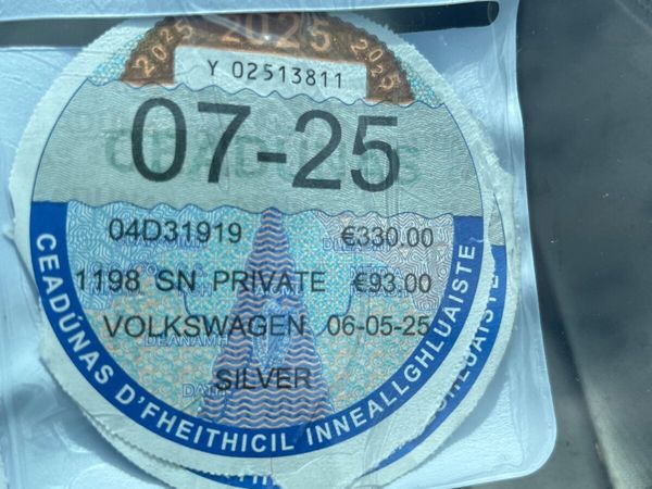 Volkswagen Polo Hatchback, Petrol, 2004, Silver