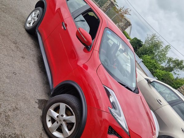 Nissan Juke SUV, Diesel, 2016, Red