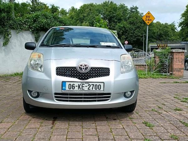 Toyota Yaris Hatchback, Petrol, 2006, Silver