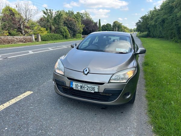 Renault Megane Estate, Diesel, 2010, Gold