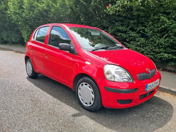 Toyota Yaris Hatchback, Petrol, 2003, Red