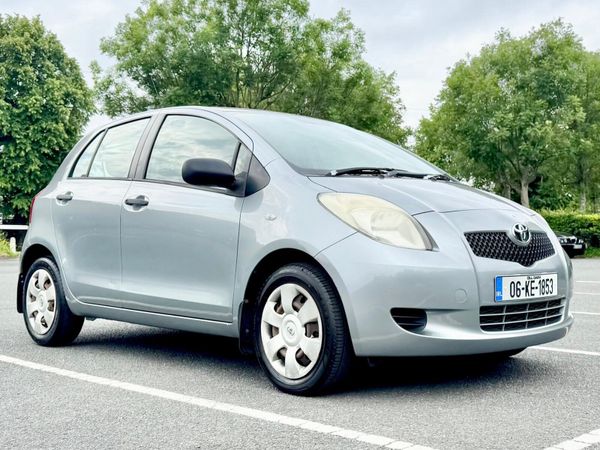 Toyota Yaris Hatchback, Petrol, 2006, Silver