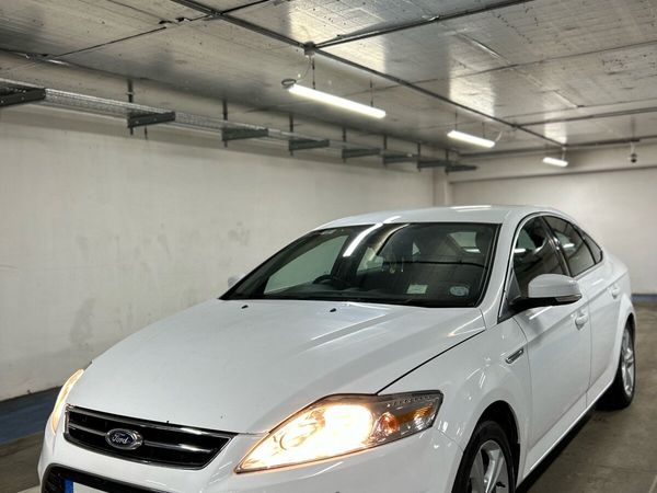 Ford Mondeo Hatchback, Diesel, 2012, White