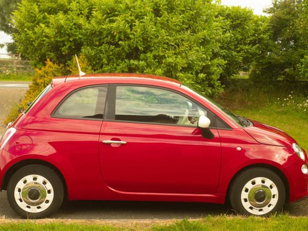 Fiat 500 Hatchback, Petrol, 2015, Red