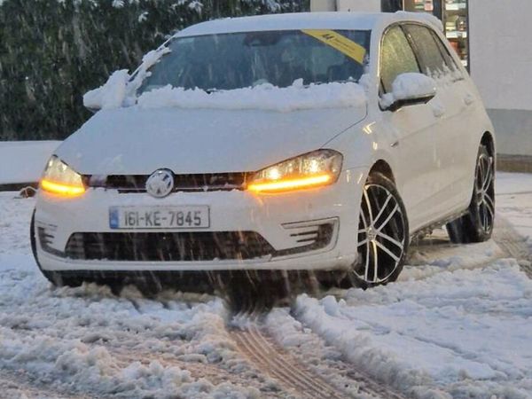 Volkswagen Golf Hatchback, Petrol Plug-in Hybrid, 2016, White