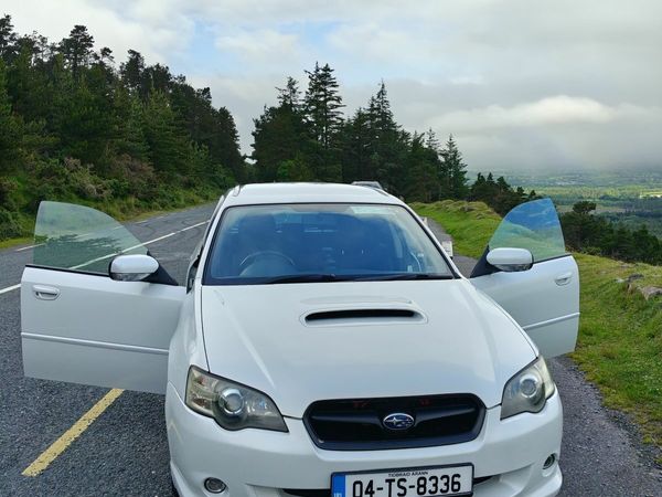 Subaru Legacy Estate, Petrol, 2004, White