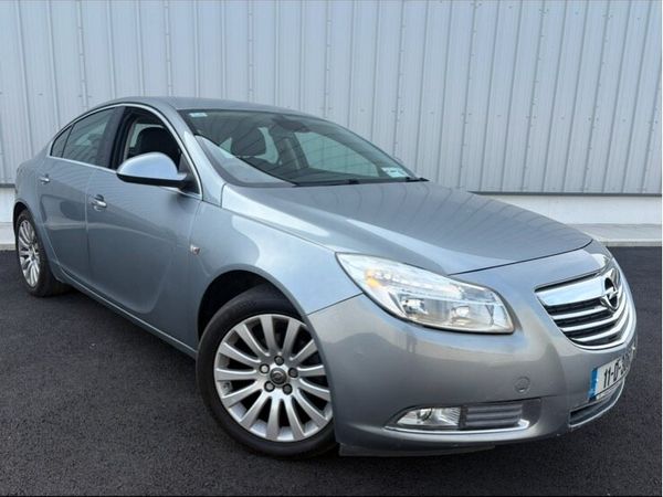 Opel Insignia Saloon, Diesel, 2011, Silver