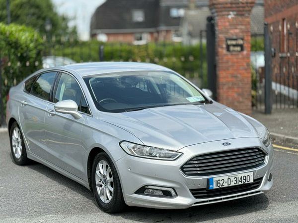 Ford Mondeo Hatchback, Diesel, 2016, Silver