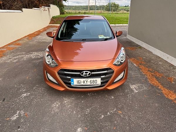 Hyundai i30 Hatchback, Diesel, 2016, Orange