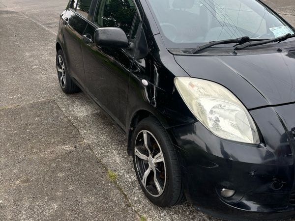 Toyota Yaris Hatchback, Petrol, 2006, Black