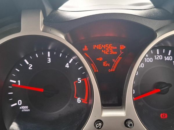 Nissan Juke SUV, Diesel, 2016, Silver