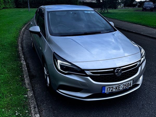 Vauxhall Astra Hatchback, Diesel, 2017, Silver