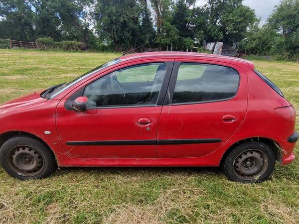 Peugeot 206 Hatchback, Petrol, 2004, Red