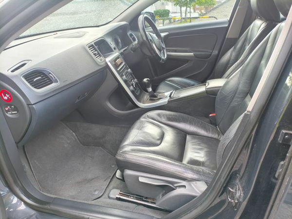 Volvo V60 Estate, Diesel, 2011, Grey