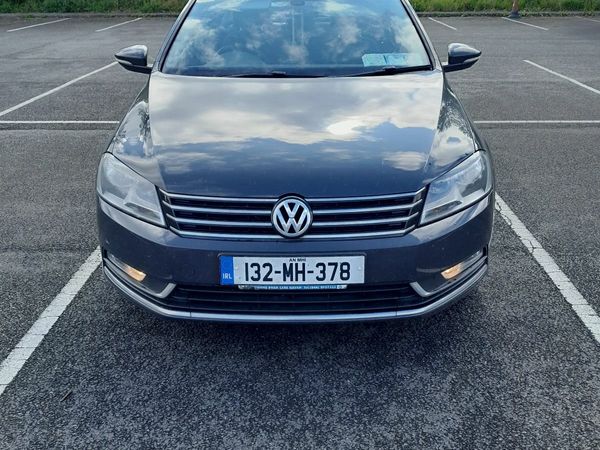 Volkswagen Passat Saloon, Diesel, 2013, Grey