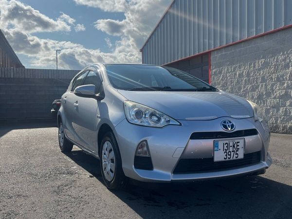Toyota Aqua Hatchback, Petrol Hybrid, 2013, Silver