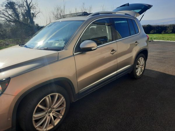 Volkswagen Tiguan SUV, Diesel, 2015, Brown