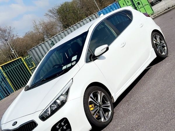 Kia Ceed Hatchback, Diesel, 2017, White