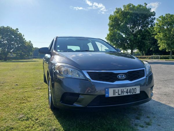 Kia Ceed Hatchback, Diesel, 2011, Grey