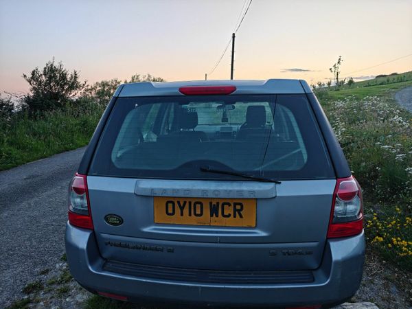 Land Rover Freelander SUV, Diesel, 2010, Blue