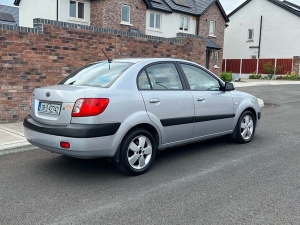 Kia Rio Saloon, Petrol, 2008, Silver