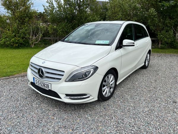 Mercedes-Benz B-Class MPV, Petrol, 2012, White