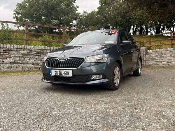 Skoda Fabia Hatchback, Petrol, 2021, Grey