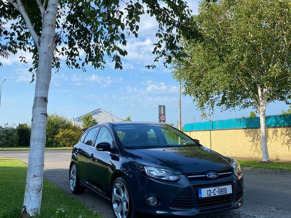 Ford Focus Hatchback, Diesel, 2012, Grey