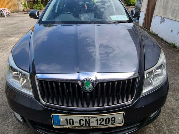 Skoda Octavia Hatchback, Petrol, 2010, Grey