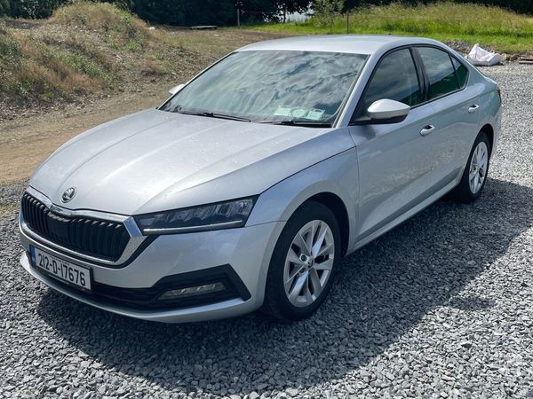 Skoda Octavia Saloon, Diesel, 2021, Grey