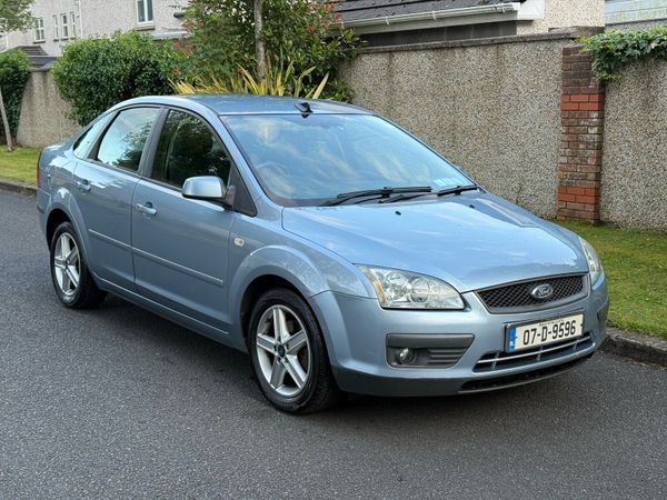 Ford Focus Saloon, Petrol, 2007, Blue
