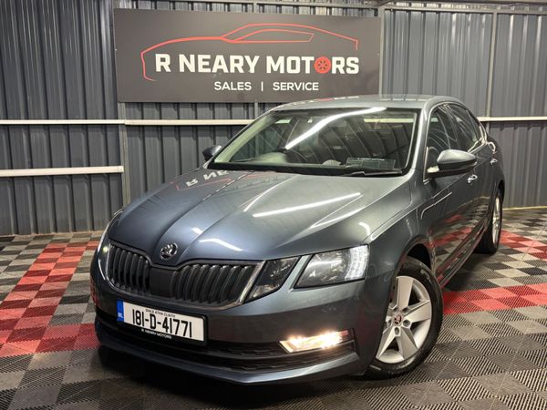 Skoda Octavia Saloon, Diesel, 2018, Grey
