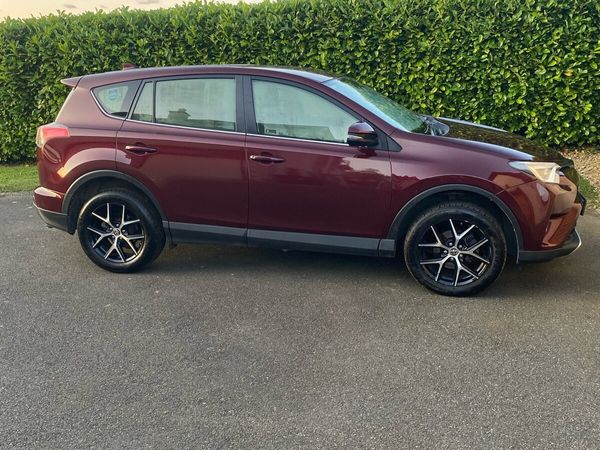 Toyota RAV4 SUV, Diesel, 2016, Red