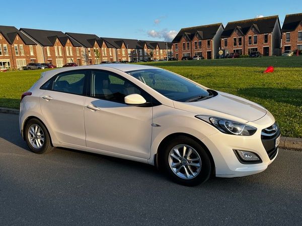 Hyundai i30 Hatchback, Diesel, 2014, White