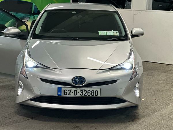 Toyota Prius MPV, Petrol Hybrid, 2016, Silver