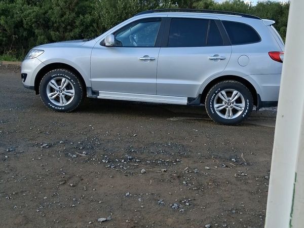 Hyundai Santa Fe SUV, Diesel, 2012, Silver