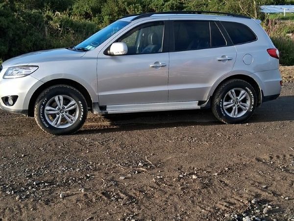 Hyundai Santa Fe SUV, Diesel, 2012, Silver