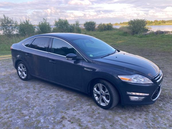 Ford Mondeo Hatchback, Diesel, 2014, Grey