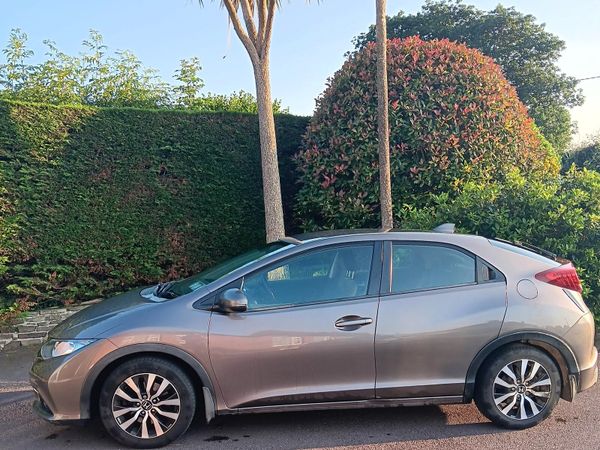 Honda Civic Hatchback, Diesel, 2014, Brown