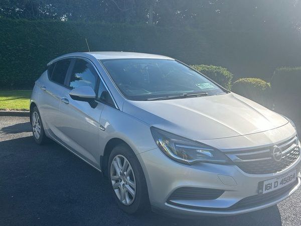 Opel Astra Hatchback, Diesel, 2016, Silver