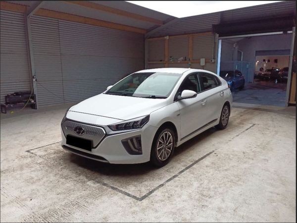 Hyundai IONIQ Hatchback, Electric, 2021, White